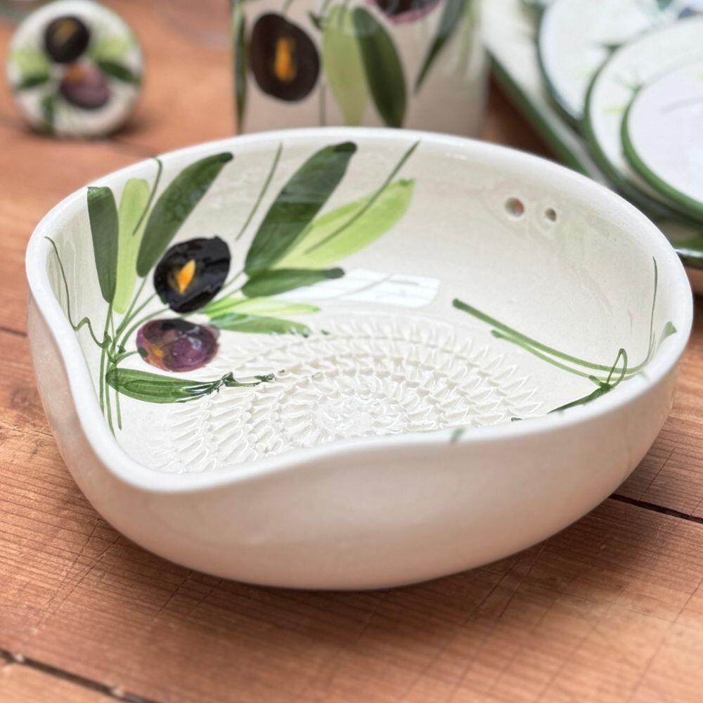 Skål med hældetud og rasper, Aceituna - Ø15 cm